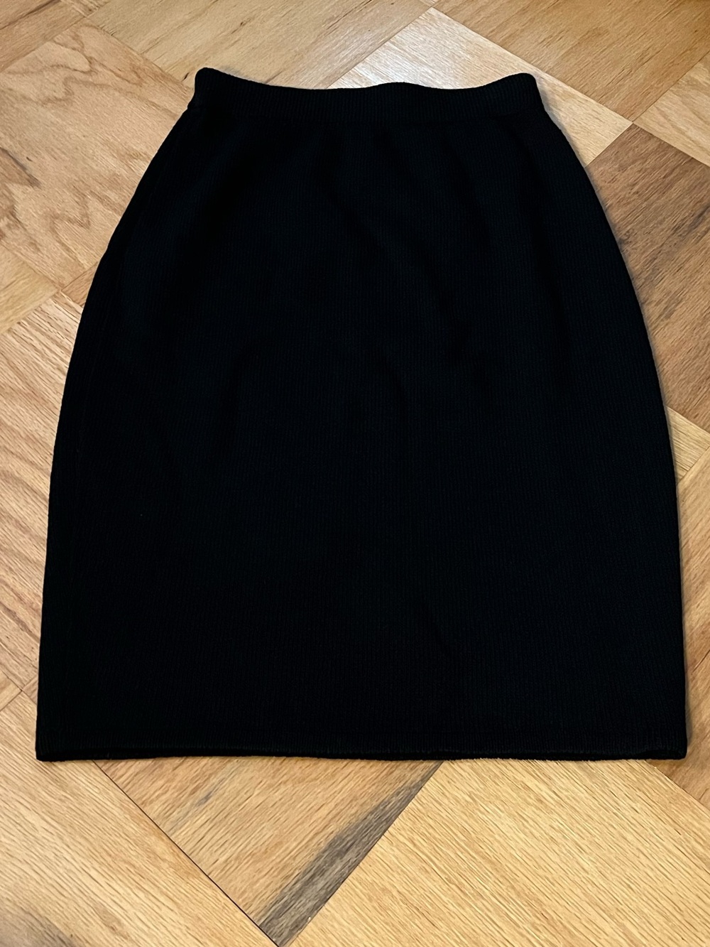 St. John Separates Black Knit Skirt - READ